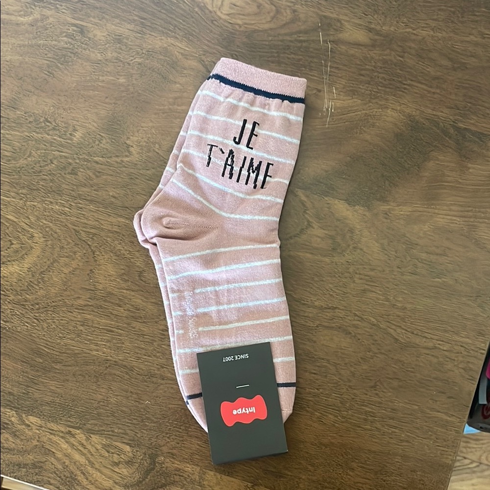 Je T’aime pink stripe socks
